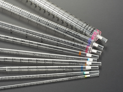 The pipet head is marked with different color code, making the pipet range and model easy to identify