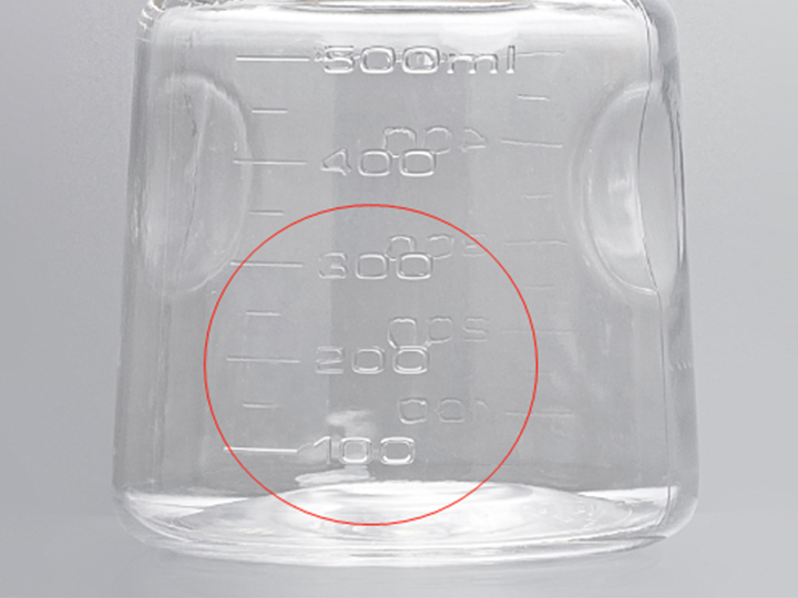Good transparency, clearly marked scale, easy to observe capacity