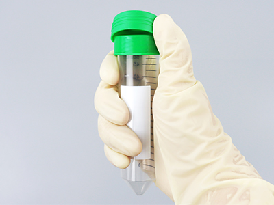 Easy to flip, convenient for operation with one hand