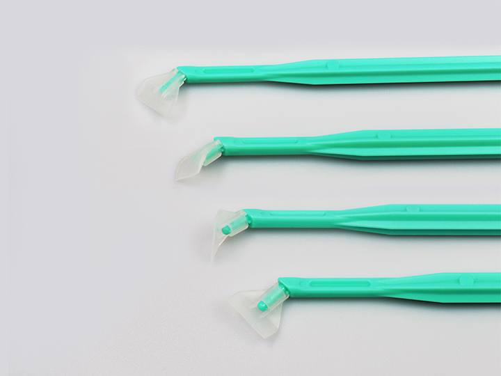 Rotatable Cell Scrapers：Rotating blade able to reach any wanted direction