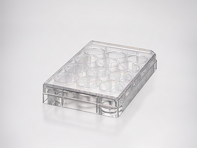 Flat plate bottom, consistent well size, uniform and transparent plate, easy for microscopic observation