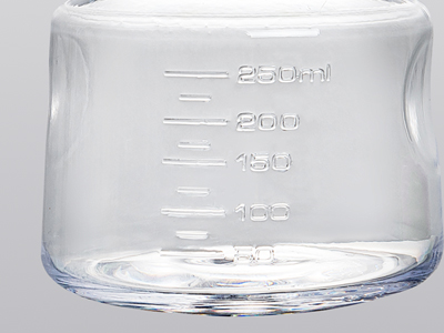Clear scale on bottle wall, which facilitates observation and recognition