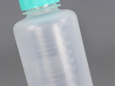 Designed with an engraved scale on the outer wall, clear and easy to observe
