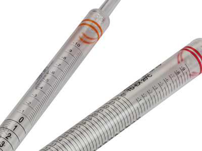 Designed with dual graduations to facilitate the identification of pipetting volumes. Negative gradations enhance pipet capacity and satisfy requirements for larger volumes